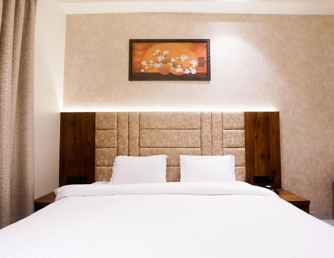 The Taj Pearl Hotel Agra  3*, Agra (Uttar Pradesh)